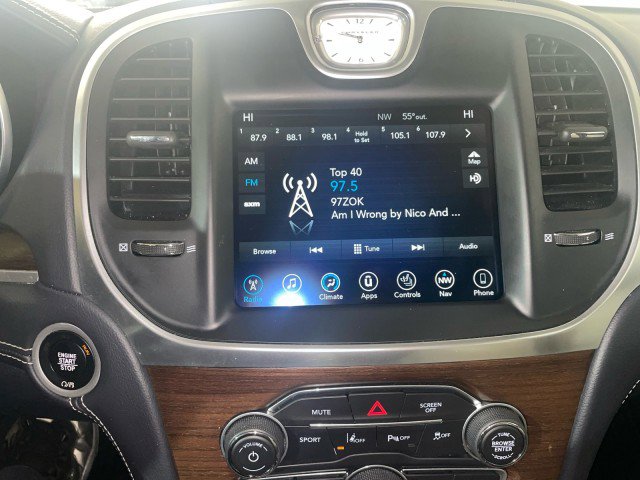 Used 2017 Chrysler 300 C Platinum w/ Safetytec Plus Group image 24