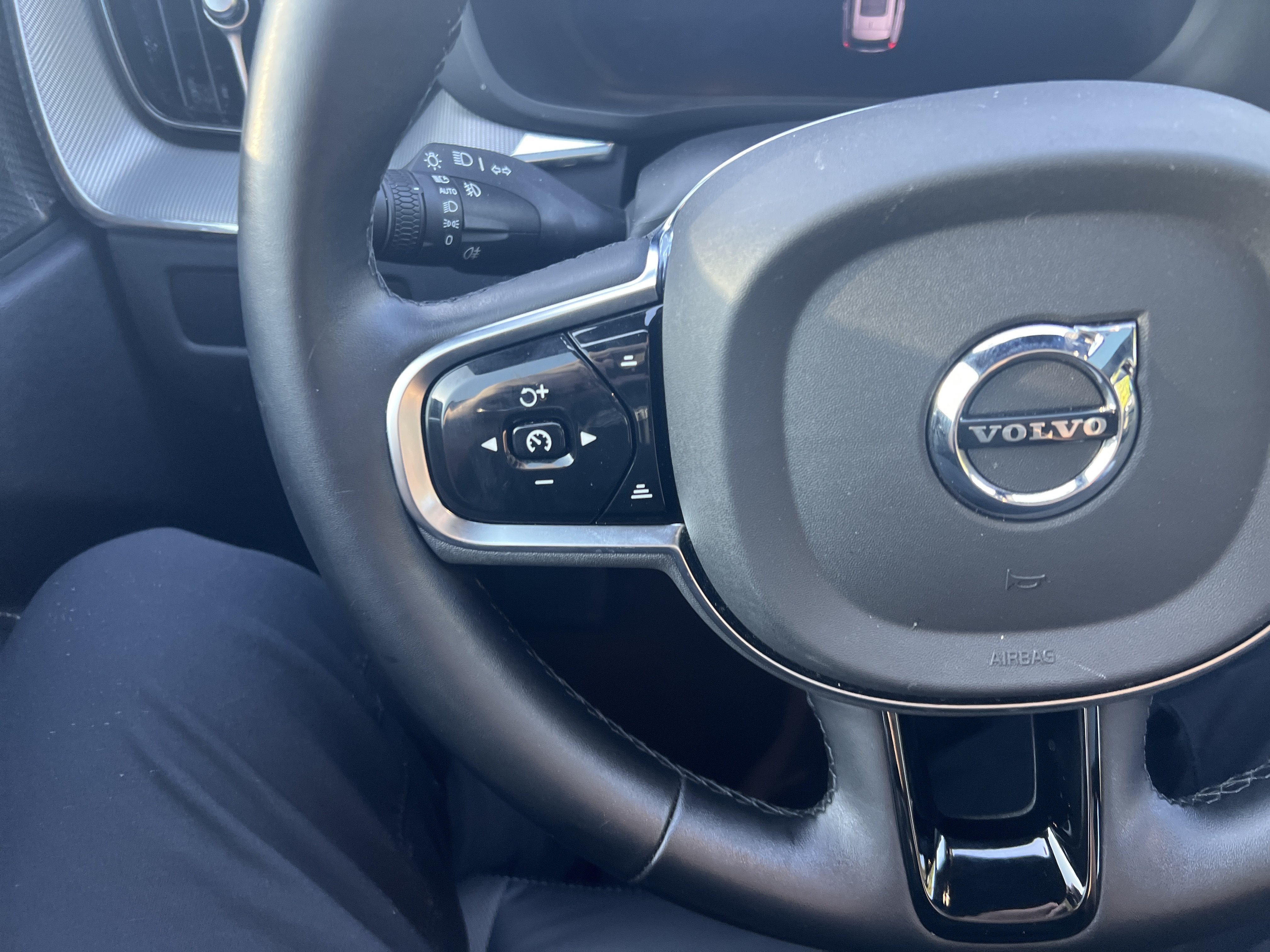 Used 2024 Volvo XC60 B5 Ultimate w/ Protection Package Premier AWD/4WD image 16