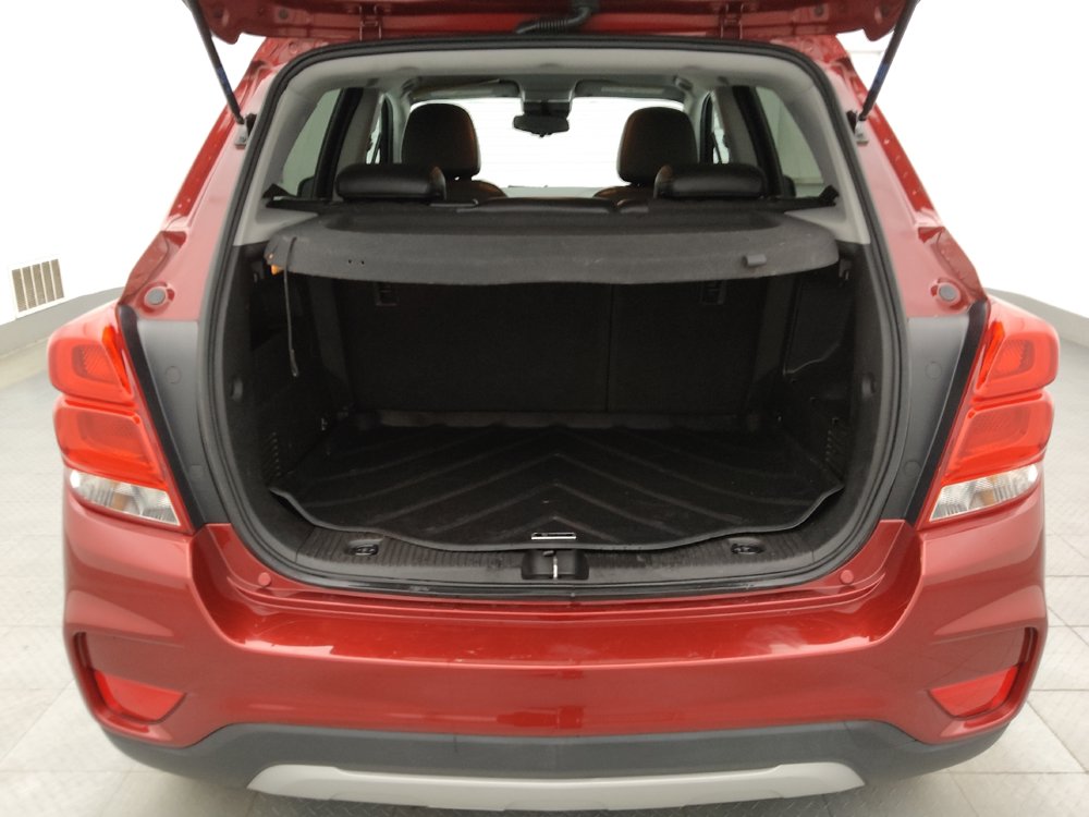 Used 2019 Chevrolet Trax LT w/ LT Convenience Package FWD image 29