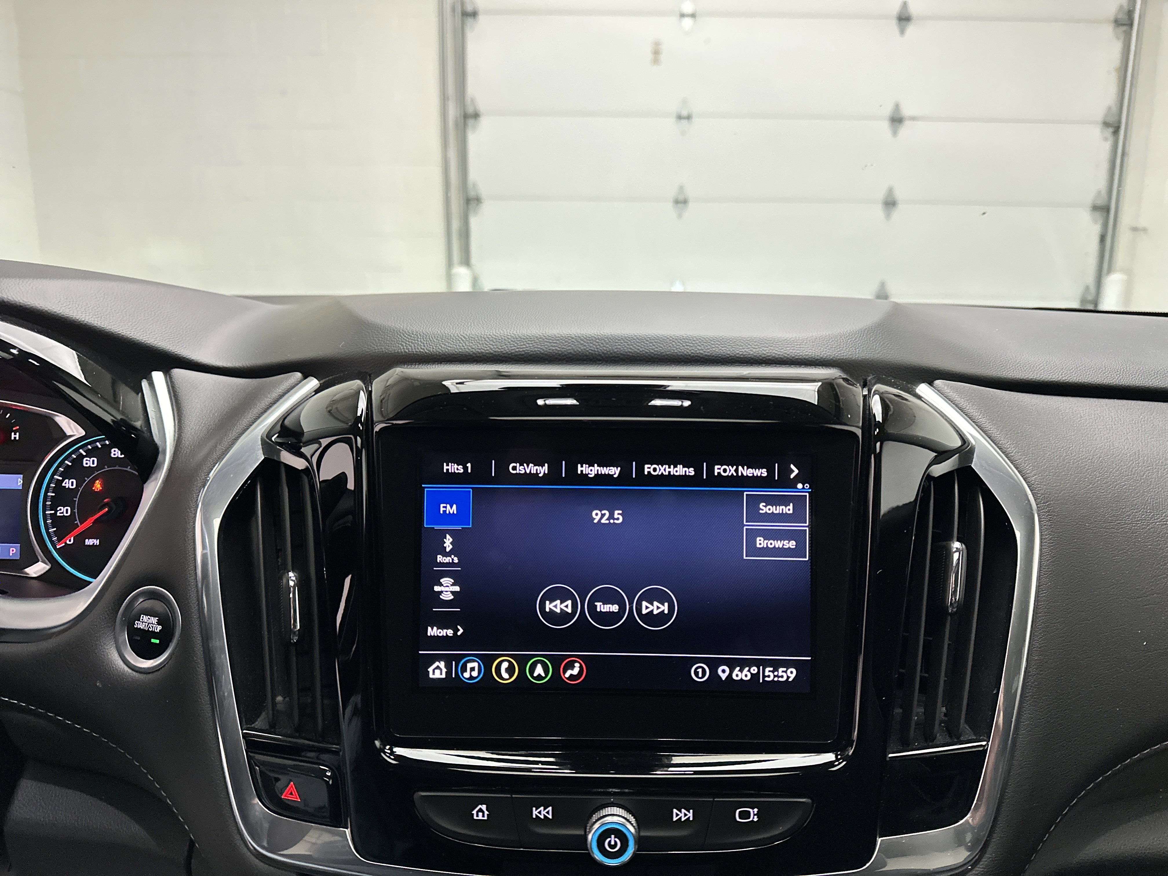 Used 2020 Chevrolet Traverse High Country image 36