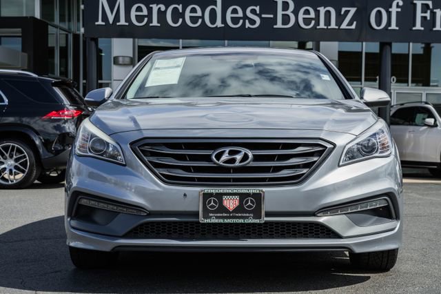 Used 2017 Hyundai Sonata Sport w/ Value Edition Package 02 image 2