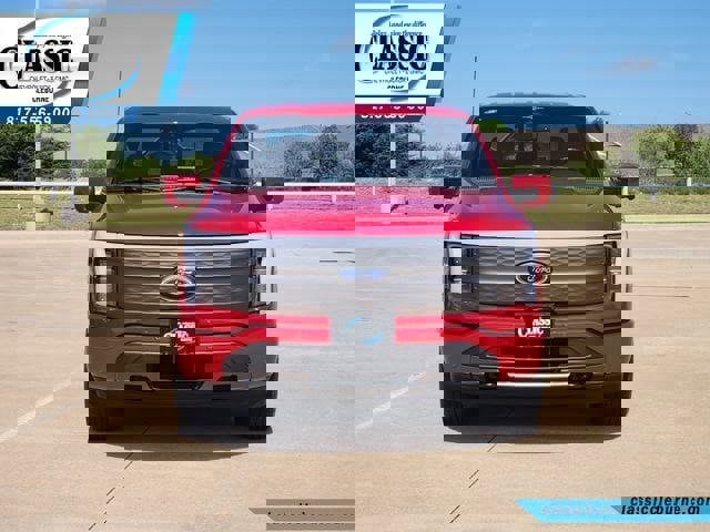 Used 2023 Ford F150 Lightning Lariat image 4