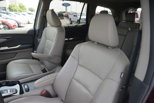 Used 2017 Honda Pilot Touring image 10