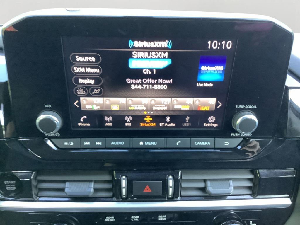 Used 2025 Nissan Pathfinder SV AWD/4WD image 18