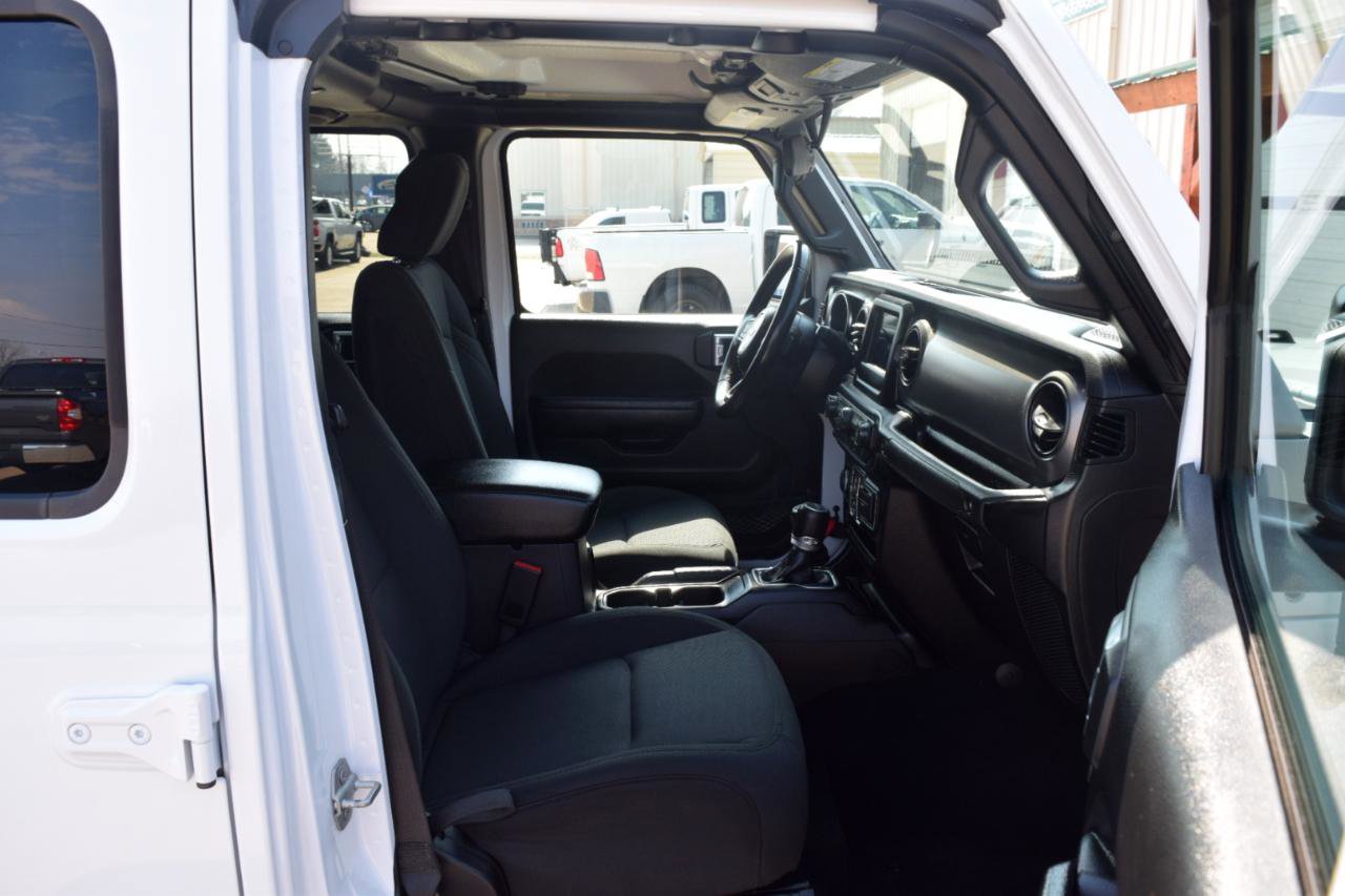 Used 2022 Jeep Gladiator Sport image 15