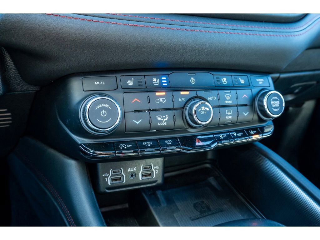 Used 2023 Dodge Durango GT image 26