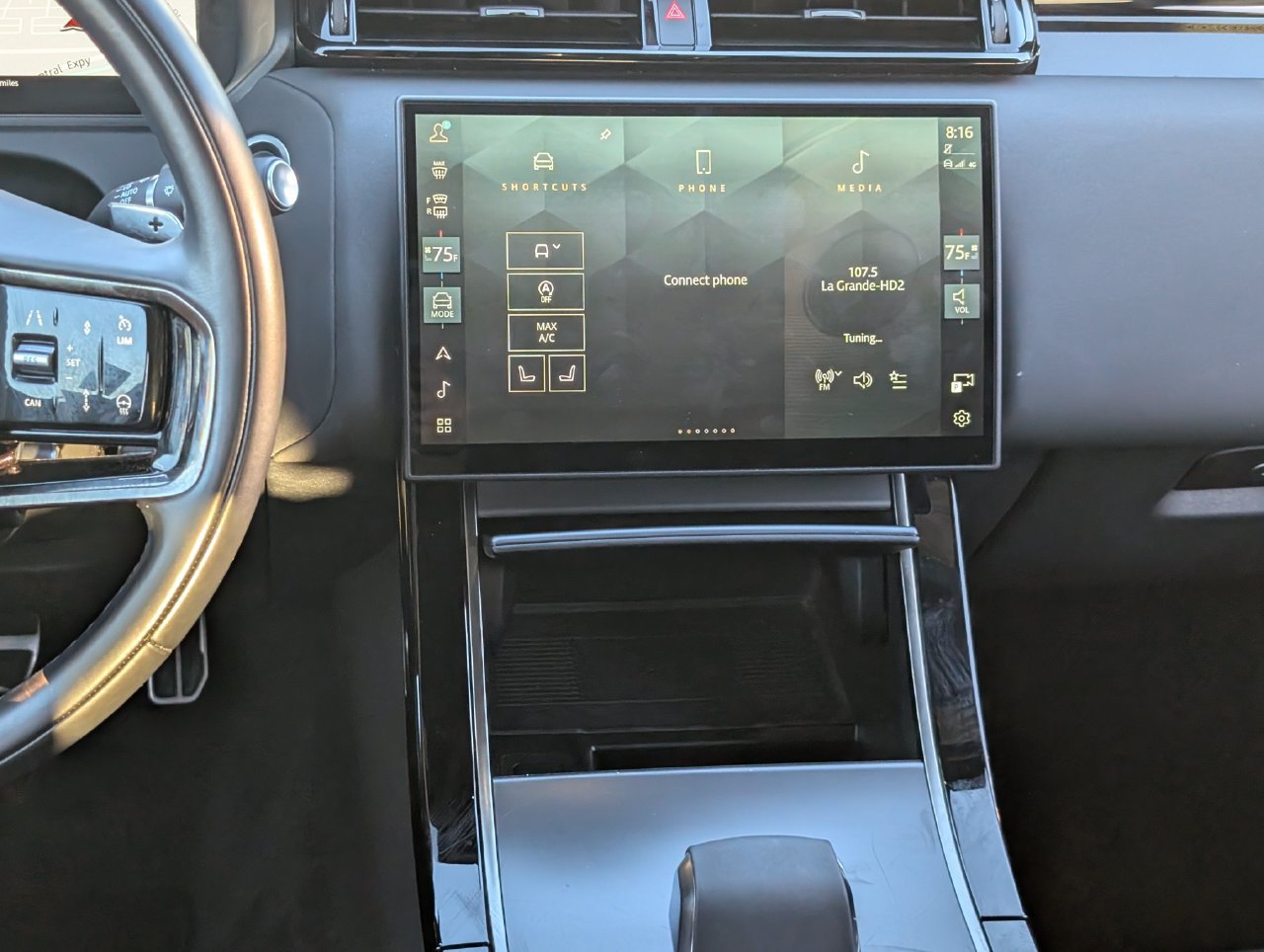 Used 2025 Land Rover Range Rover Velar Dynamic SE AWD/4WD image 12