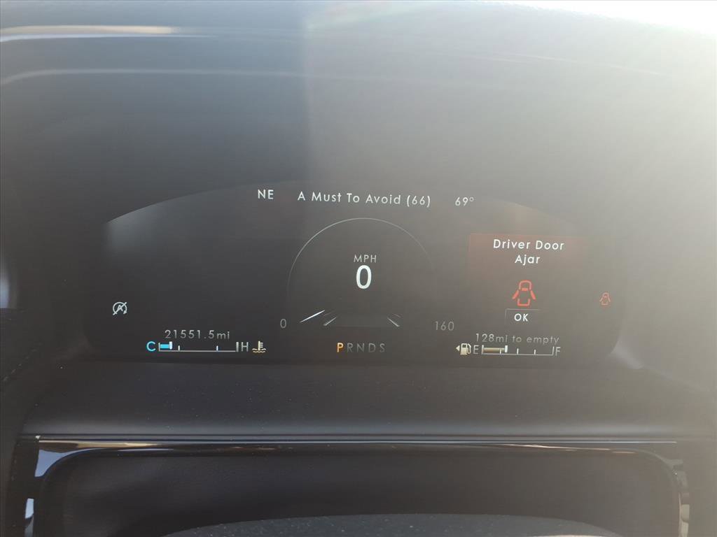 Used 2023 Lincoln Nautilus Reserve image 16