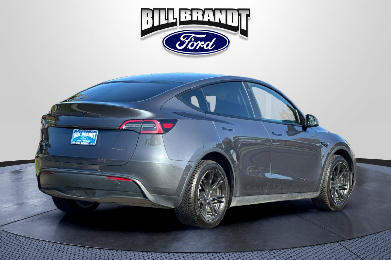 Used 2023 Tesla Model Y Long Range AWD/4WD image 3