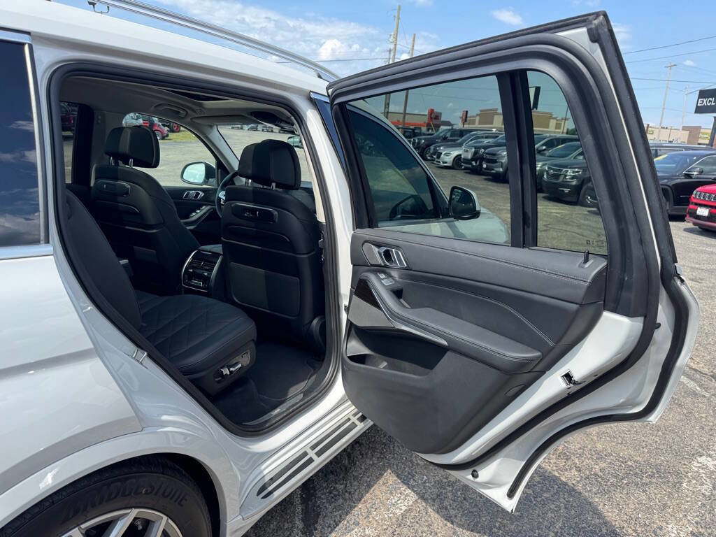 Used 2024 BMW X7 xDrive40i image 54
