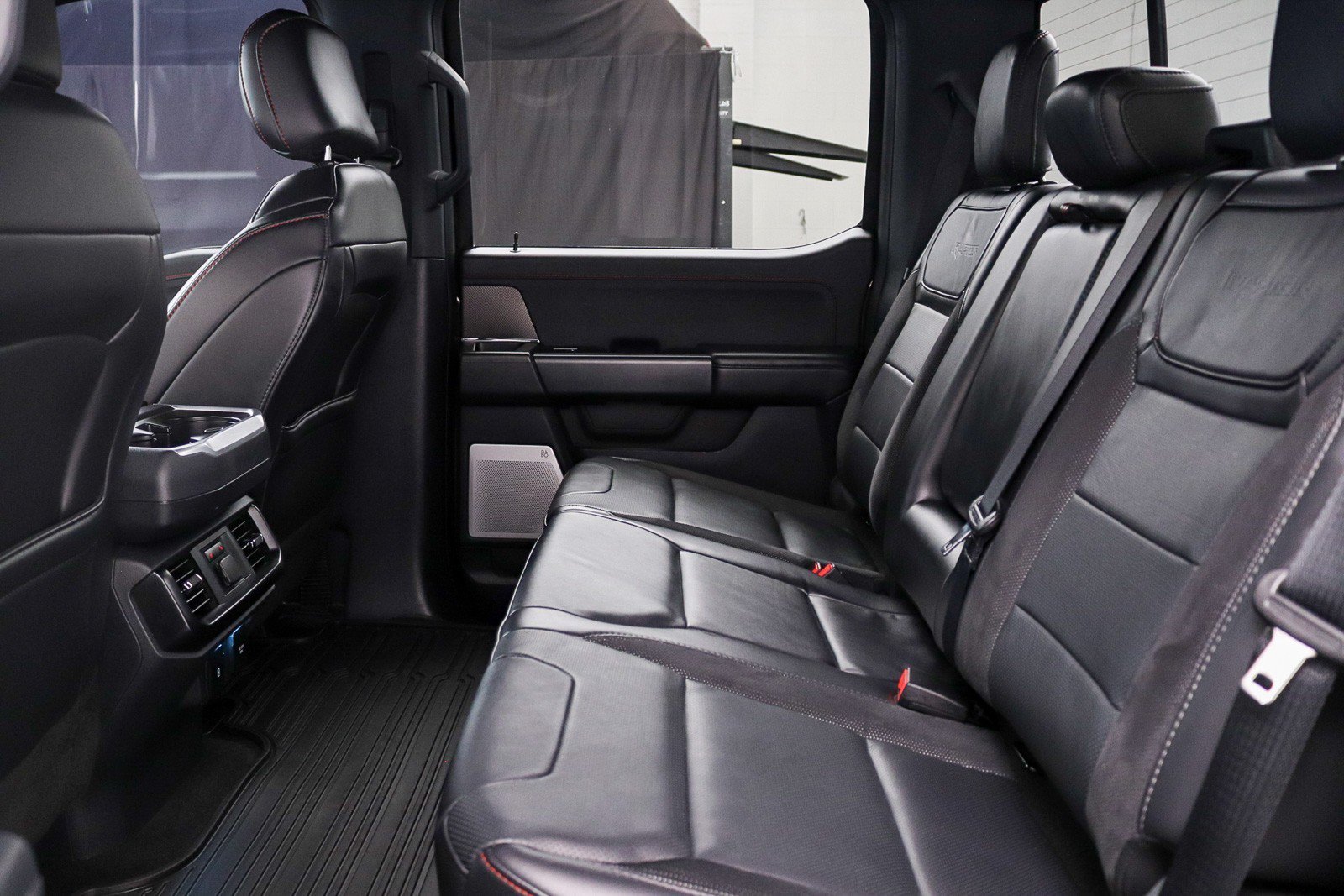 Used 2025 Ford F150 Raptor AWD/4WD image 25