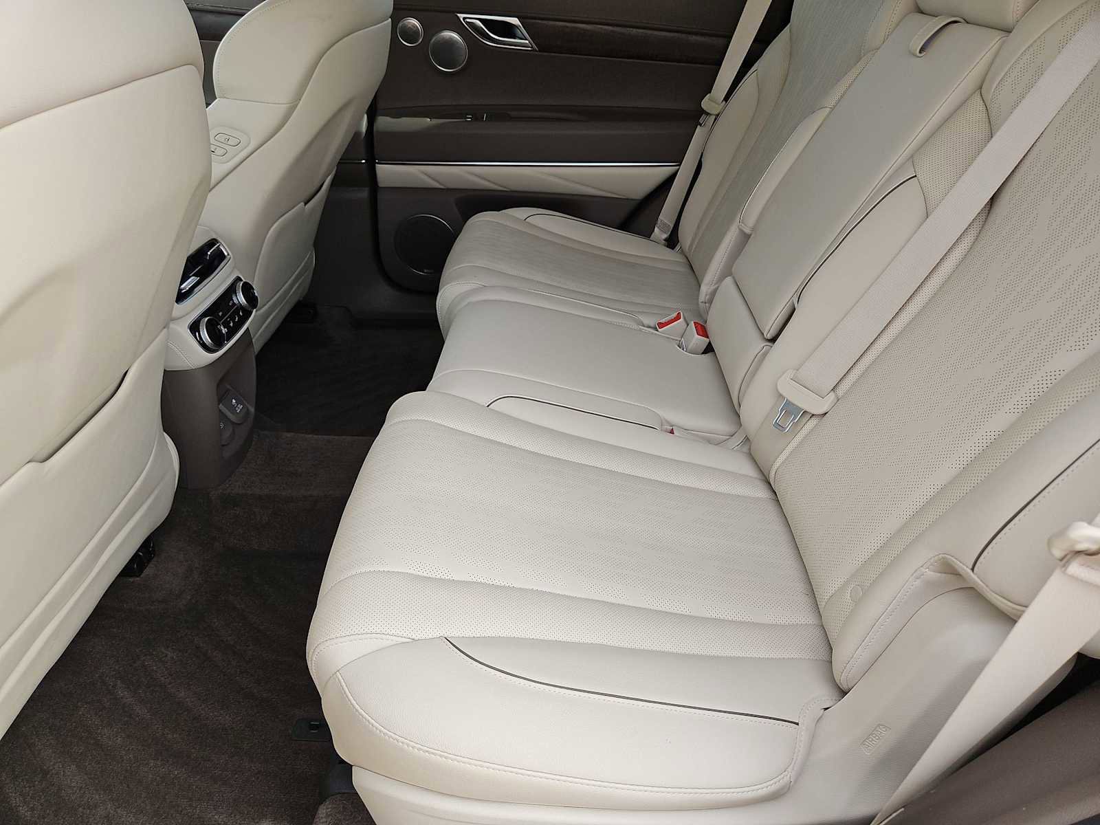 Used 2022 Genesis GV80 2.5T w/ Prestige Package 04 image 20