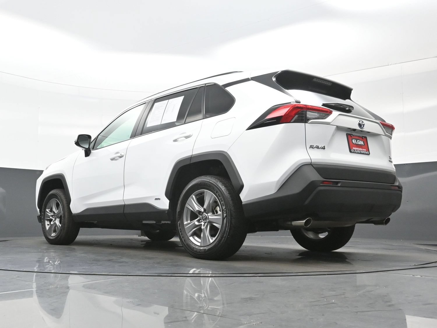 Used 2024 Toyota RAV4 XLE w/ Convenience Package AWD/4WD image 31