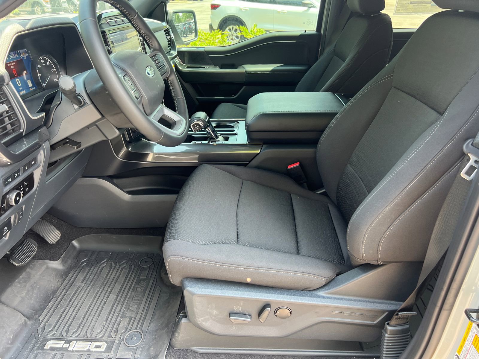 New 2023 Ford F150 XLT w/ Equipment Group 302A High image 9