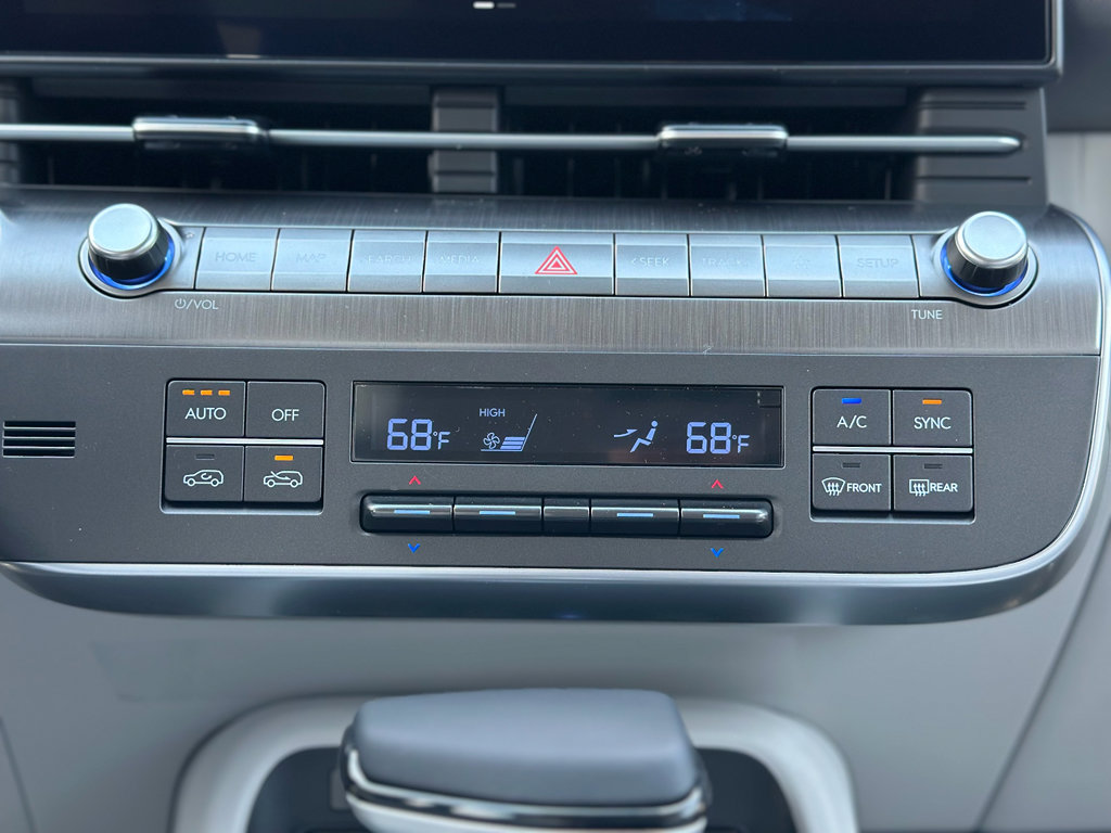 Used 2025 Hyundai Kona SEL image 15