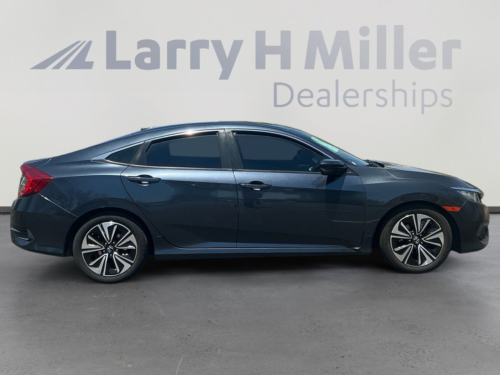 Used 2016 Honda Civic EX-L image 6