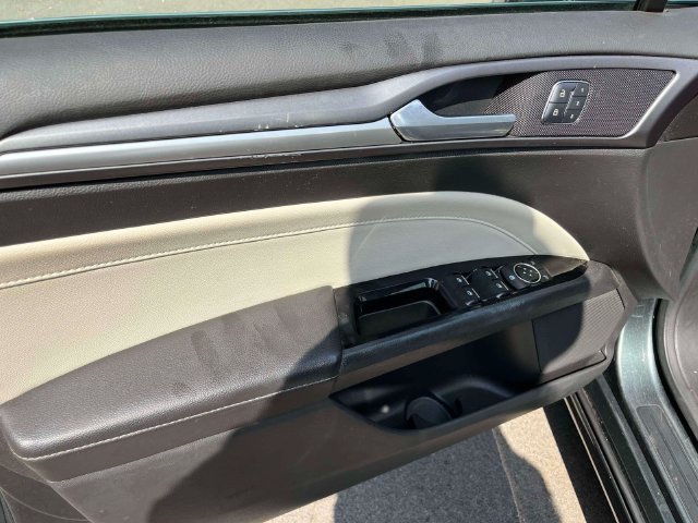 Used 2015 Ford Fusion Titanium FWD image 24