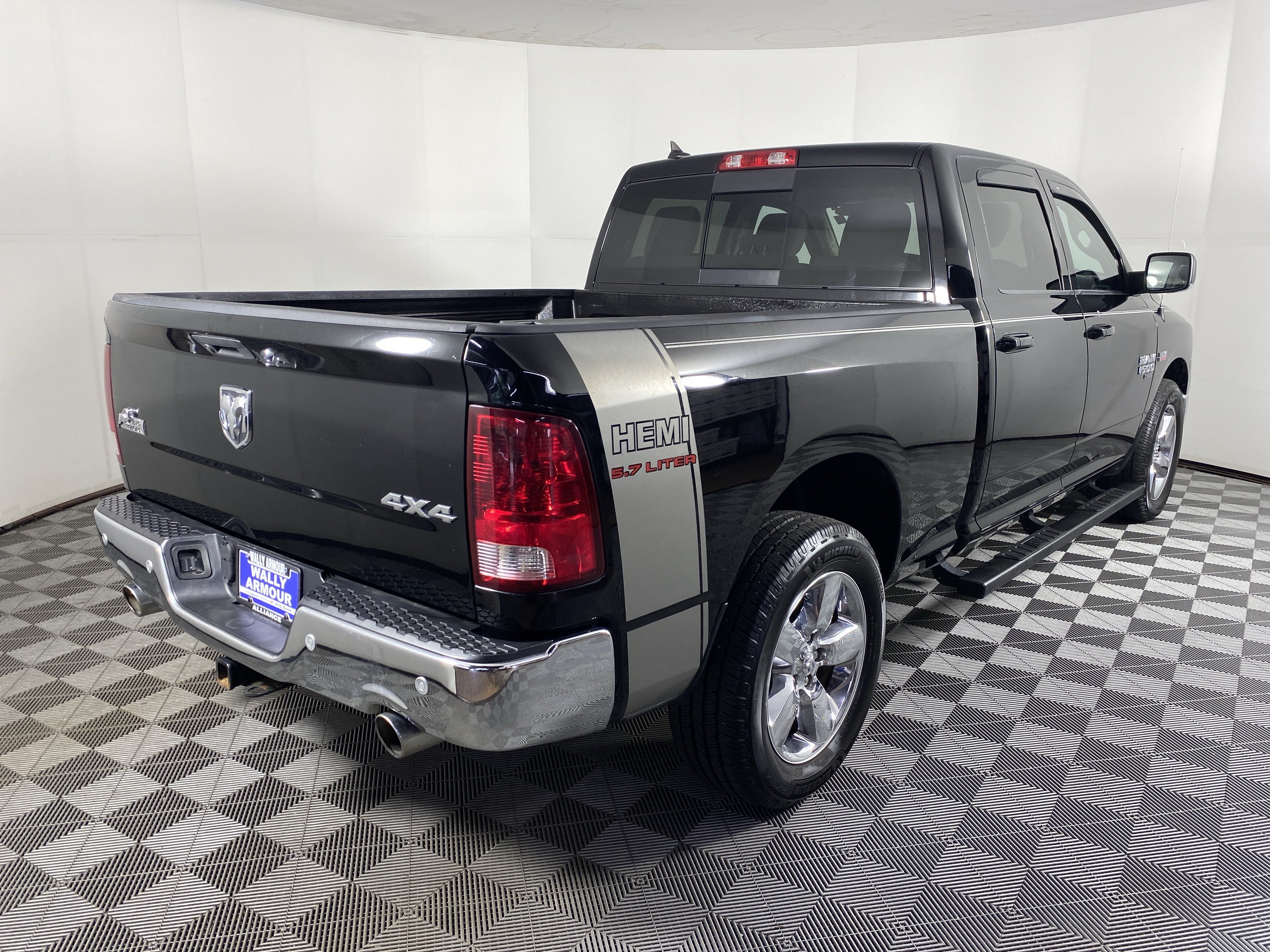 Used 2019 RAM 1500 Big Horn AWD/4WD image 6