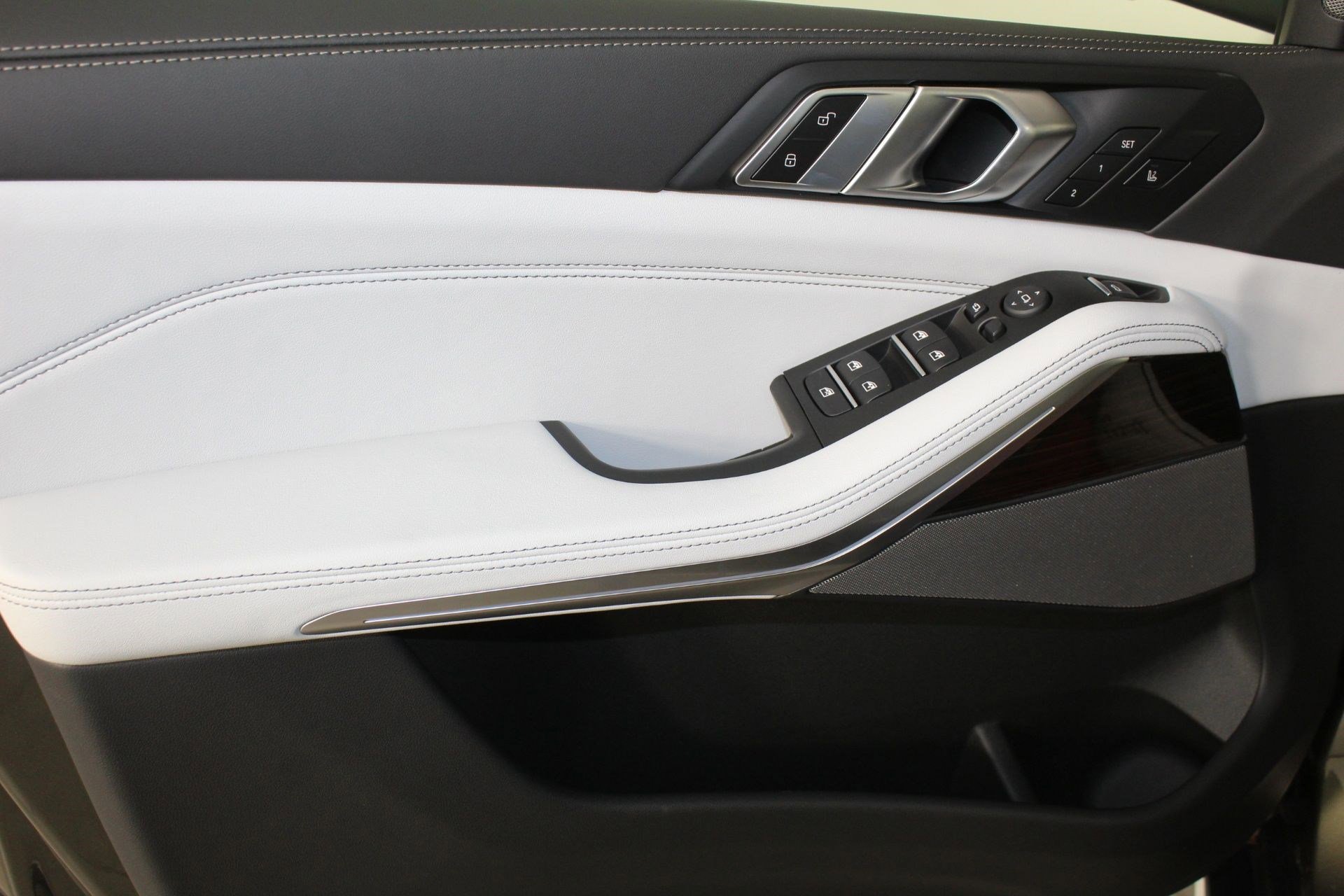 New 2026 BMW X5 xDrive40i w/ Climate Comfort Package AWD/4WD image 11