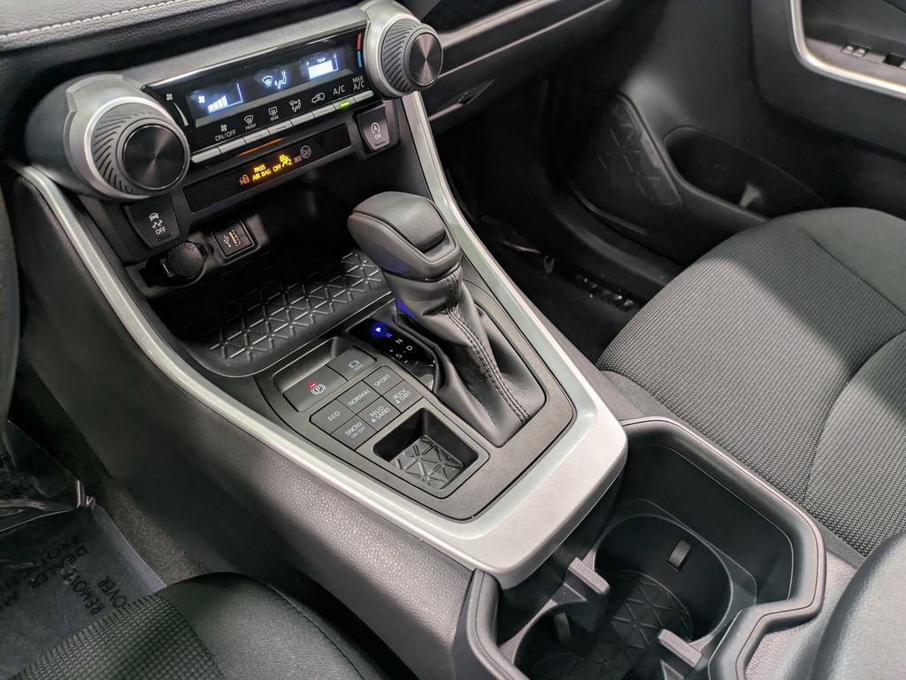 Used 2025 Toyota RAV4 LE image 15