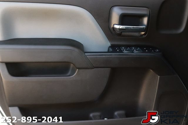 Used 2018 Chevrolet Silverado 1500 Custom w/ Custom Value Package AWD/4WD image 11