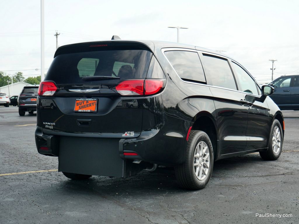 New 2025 Chrysler Voyager LX image 21