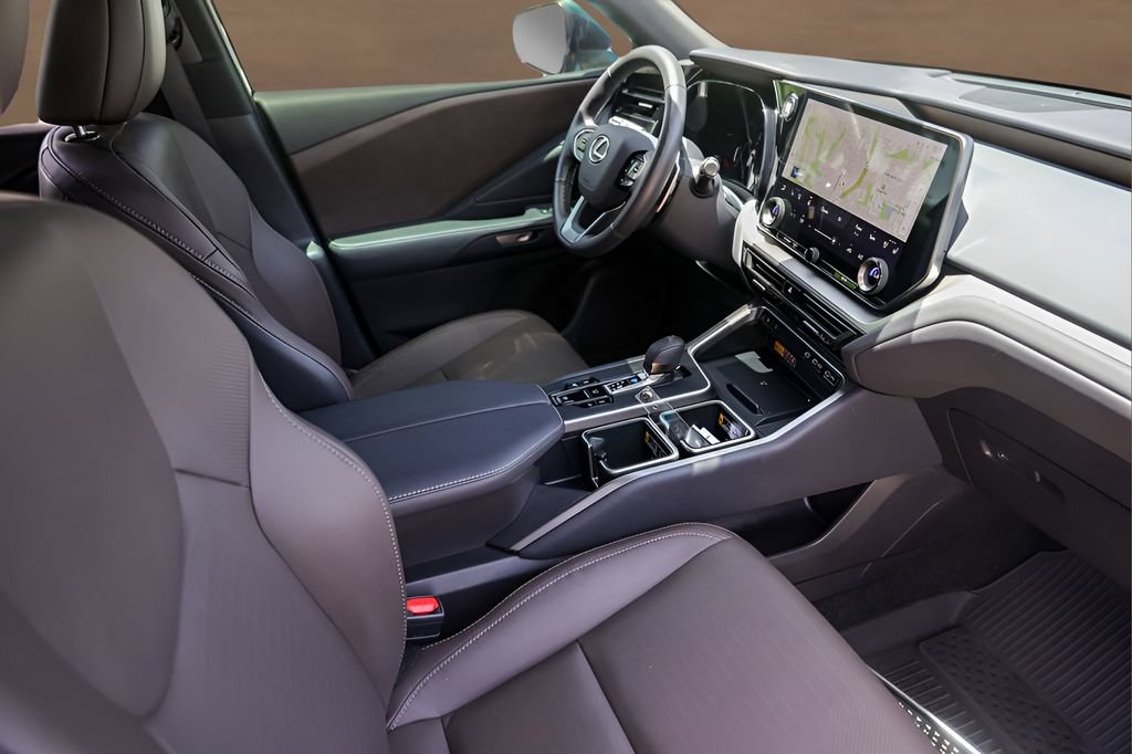 Used 2025 Lexus TX 350 AWD image 30