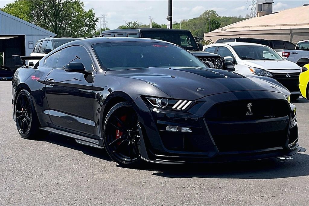 Used 2022 Ford Mustang Shelby GT500 w/ Carbon Fiber Track Pack image 36