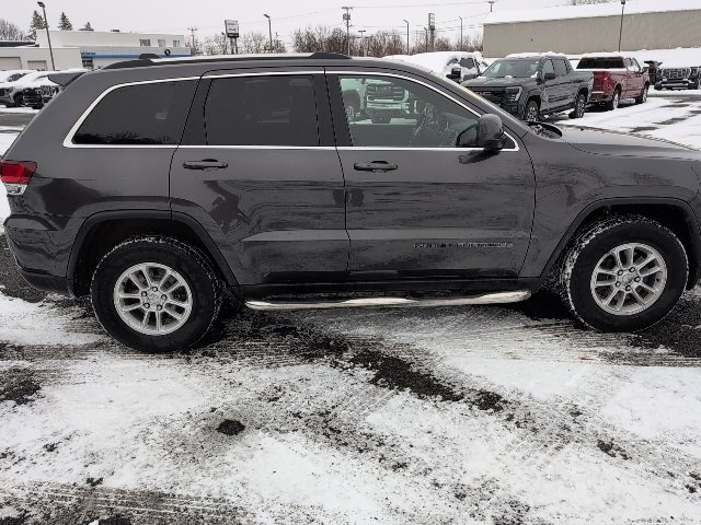 Used 2020 Jeep Grand Cherokee Laredo image 7