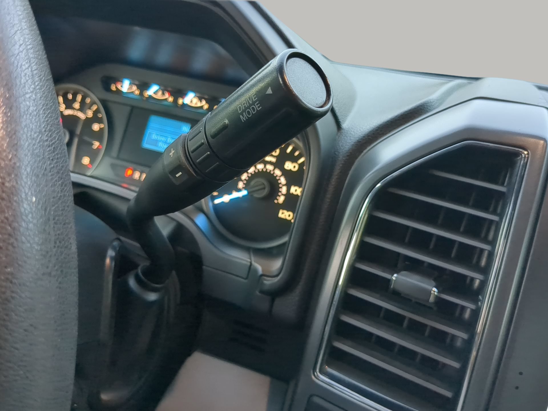 Used 2018 Ford F150 XLT RWD image 62