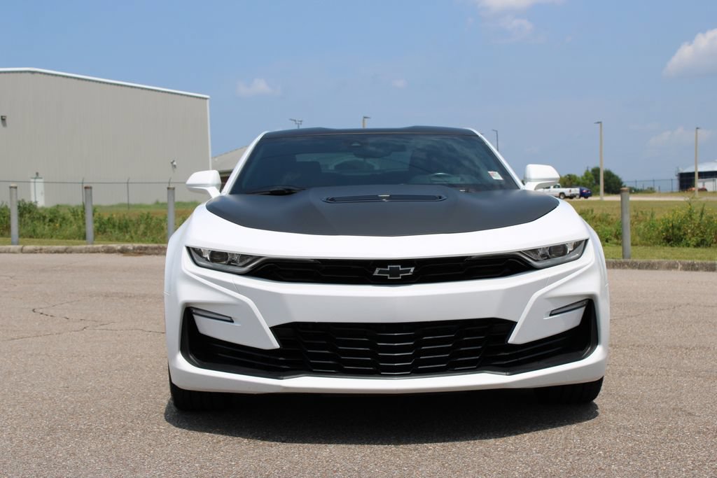 Used 2021 Chevrolet Camaro SS RWD image 4