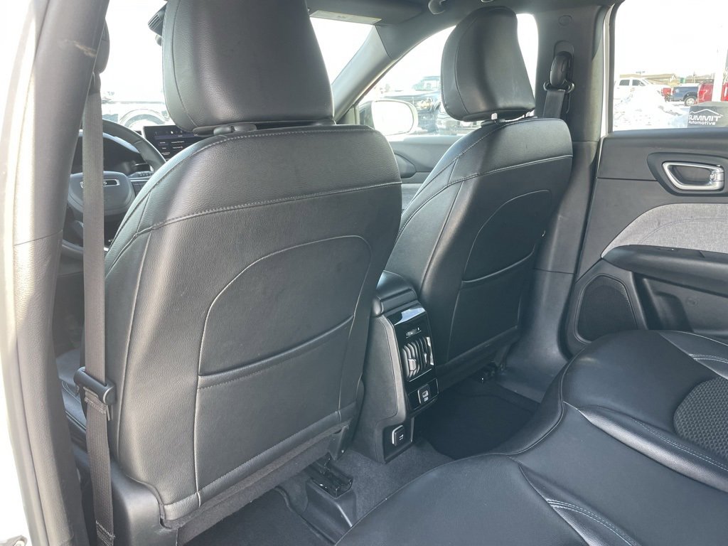 Used 2024 Jeep Compass Latitude image 49