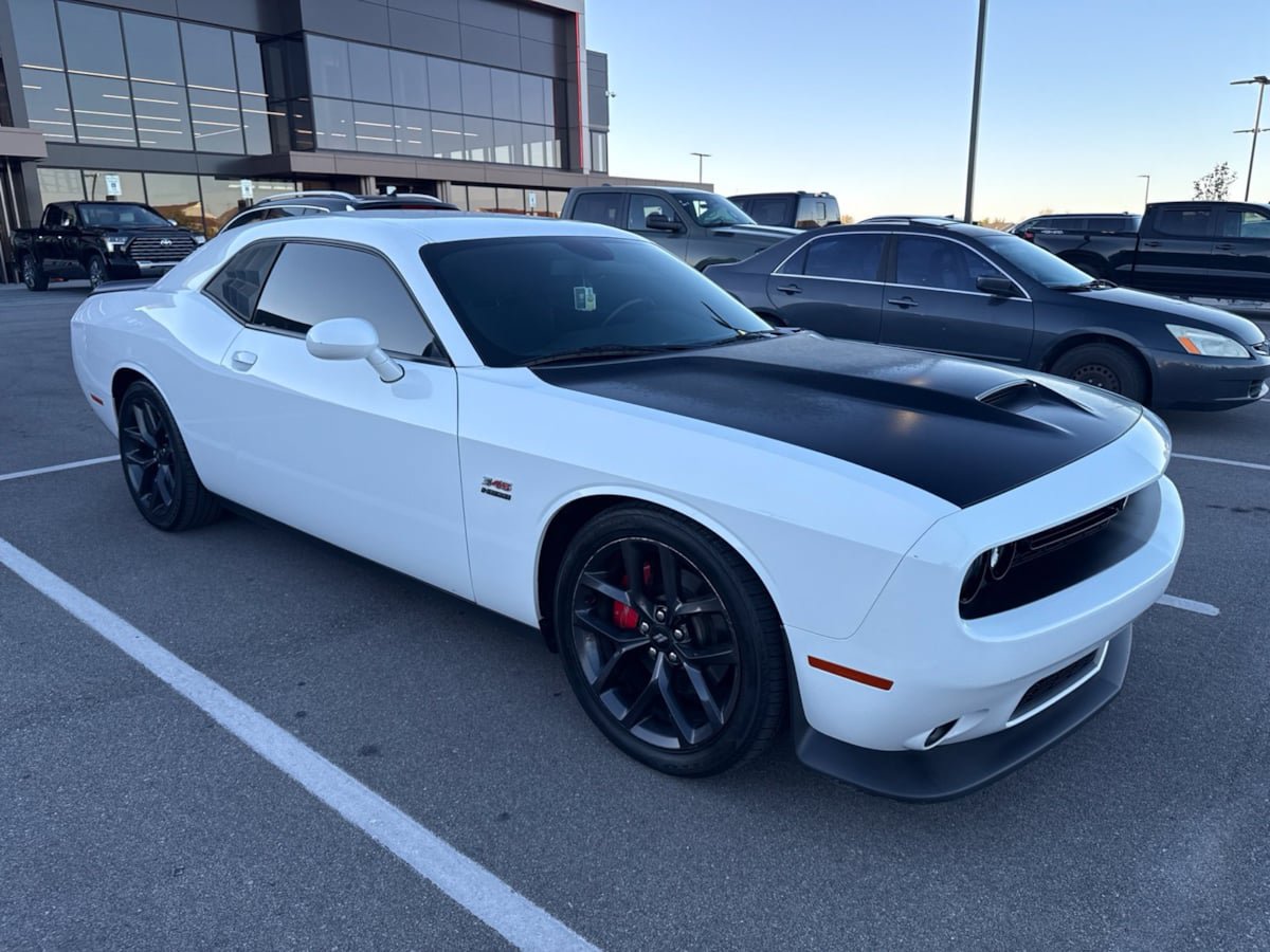Used 2019 Dodge Challenger R/T w/ Blacktop Package RWD image 3