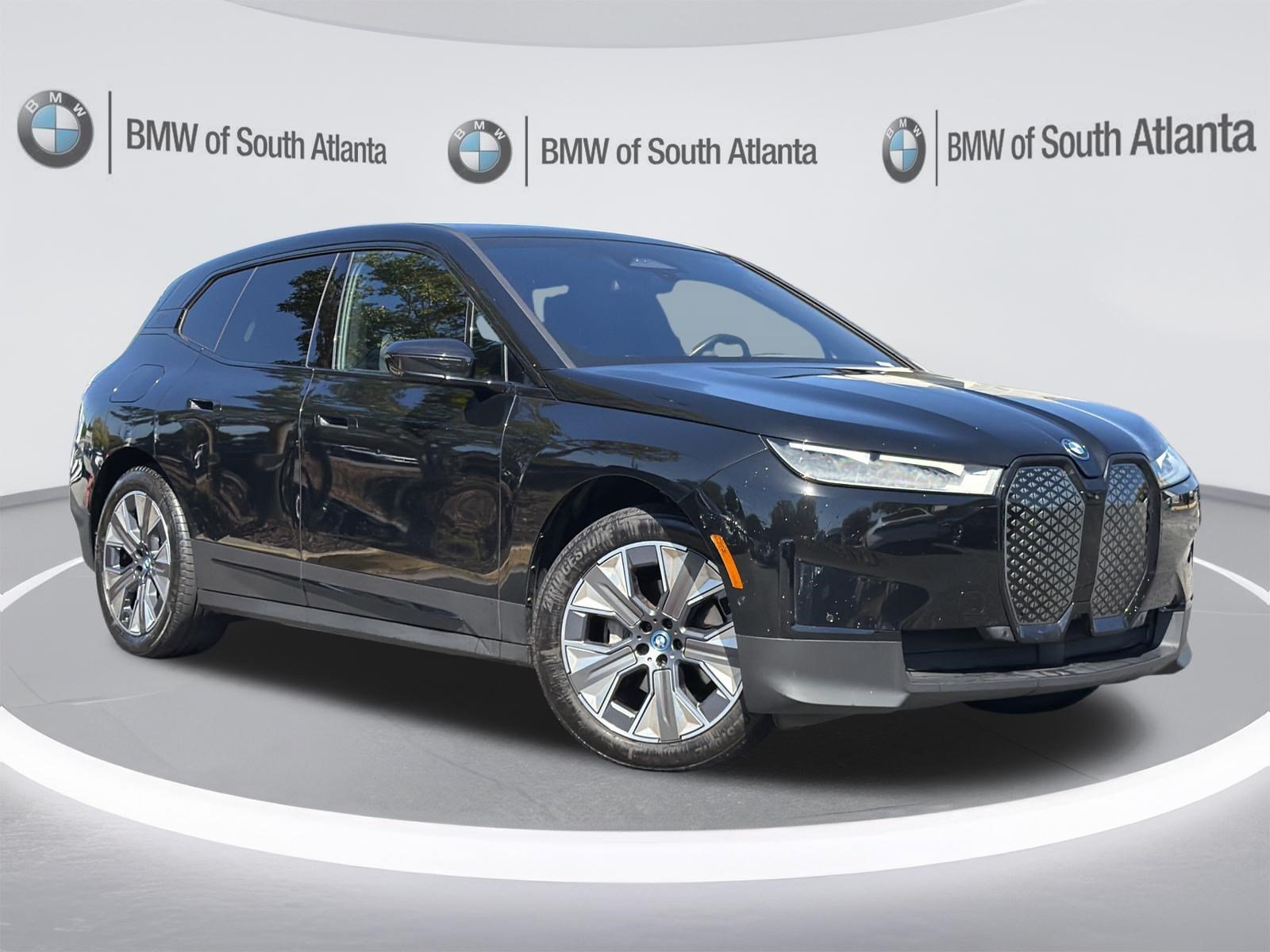 Certified 2024 BMW iX xDrive50 w/ Premium Package AWD/4WD image 2