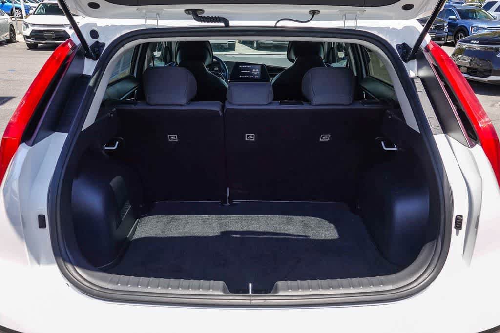 Certified 2023 Kia Niro LX FWD image 25