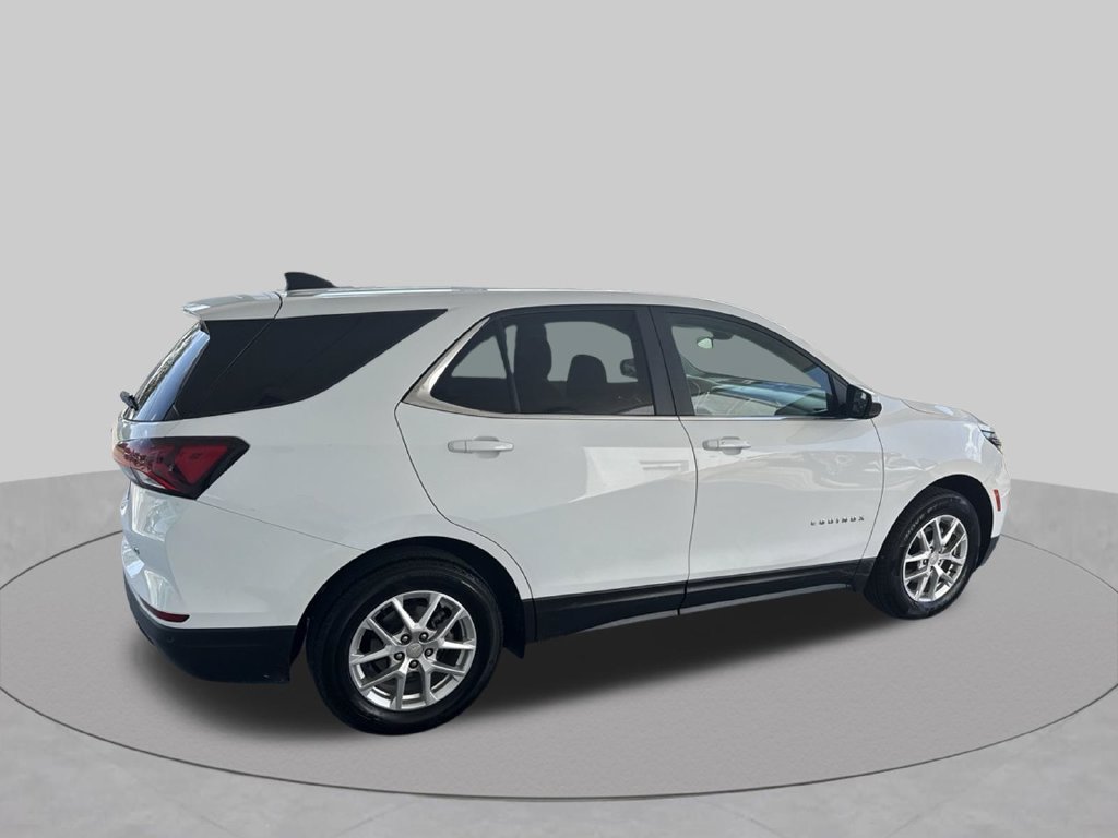 Used 2024 Chevrolet Equinox LT FWD image 10