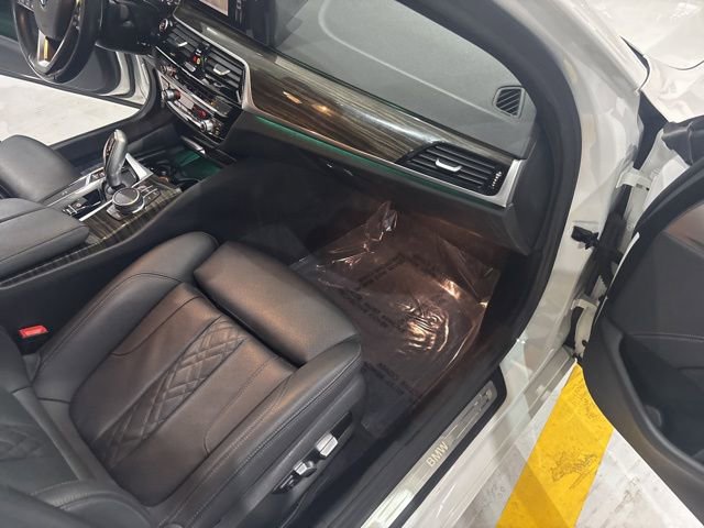 Used 2021 BMW 530i w/ Convenience Package image 42