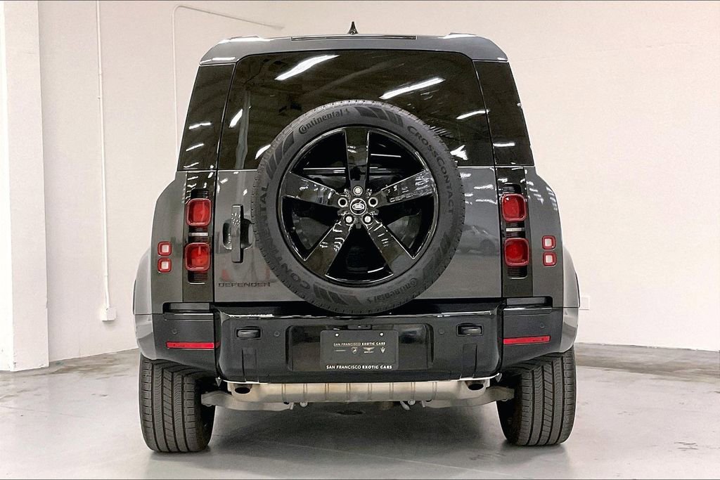 Used 2024 Land Rover Defender 110 X-Dynamic SE AWD/4WD image 5