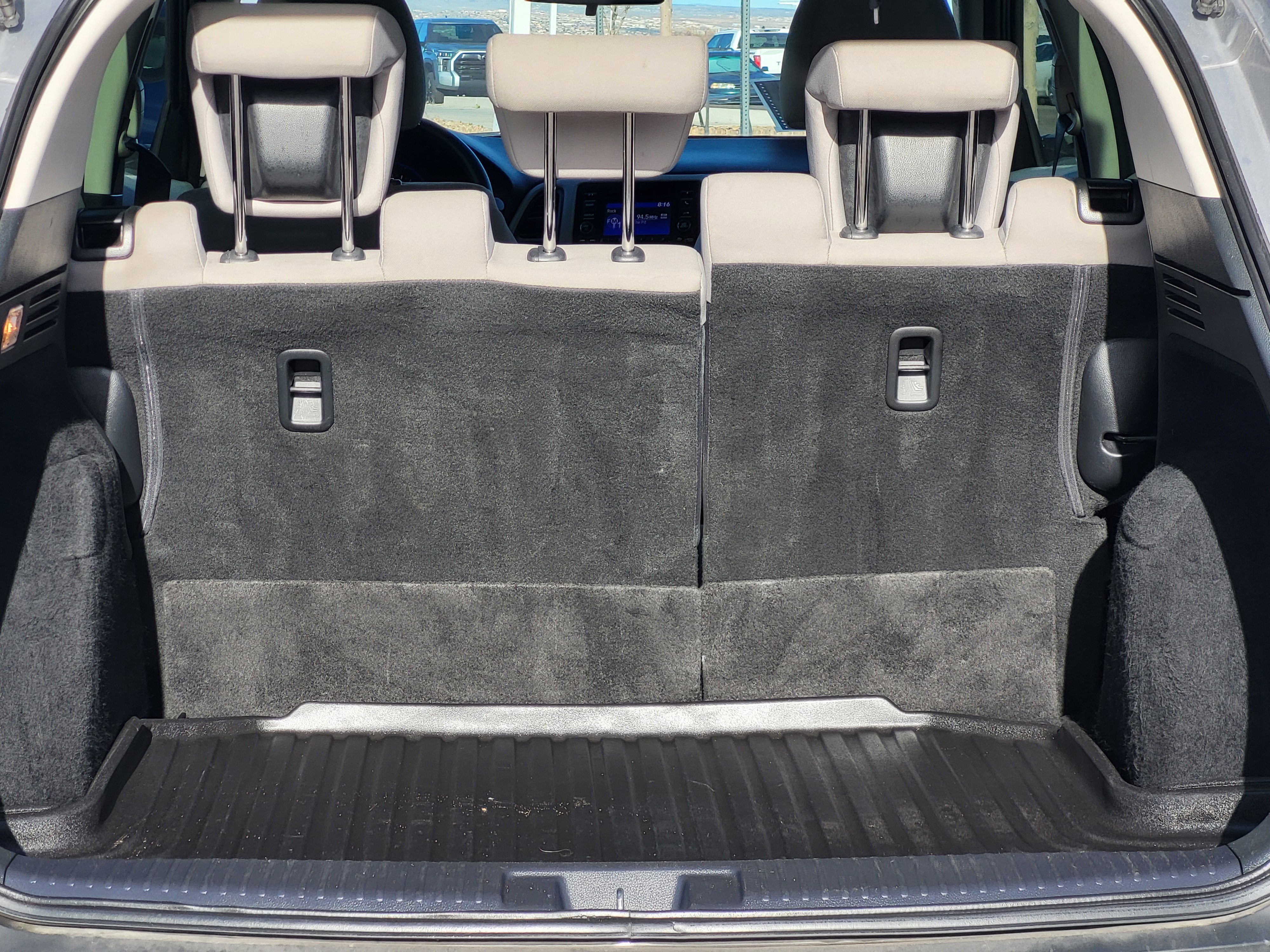 Used 2017 Honda HR-V LX image 32