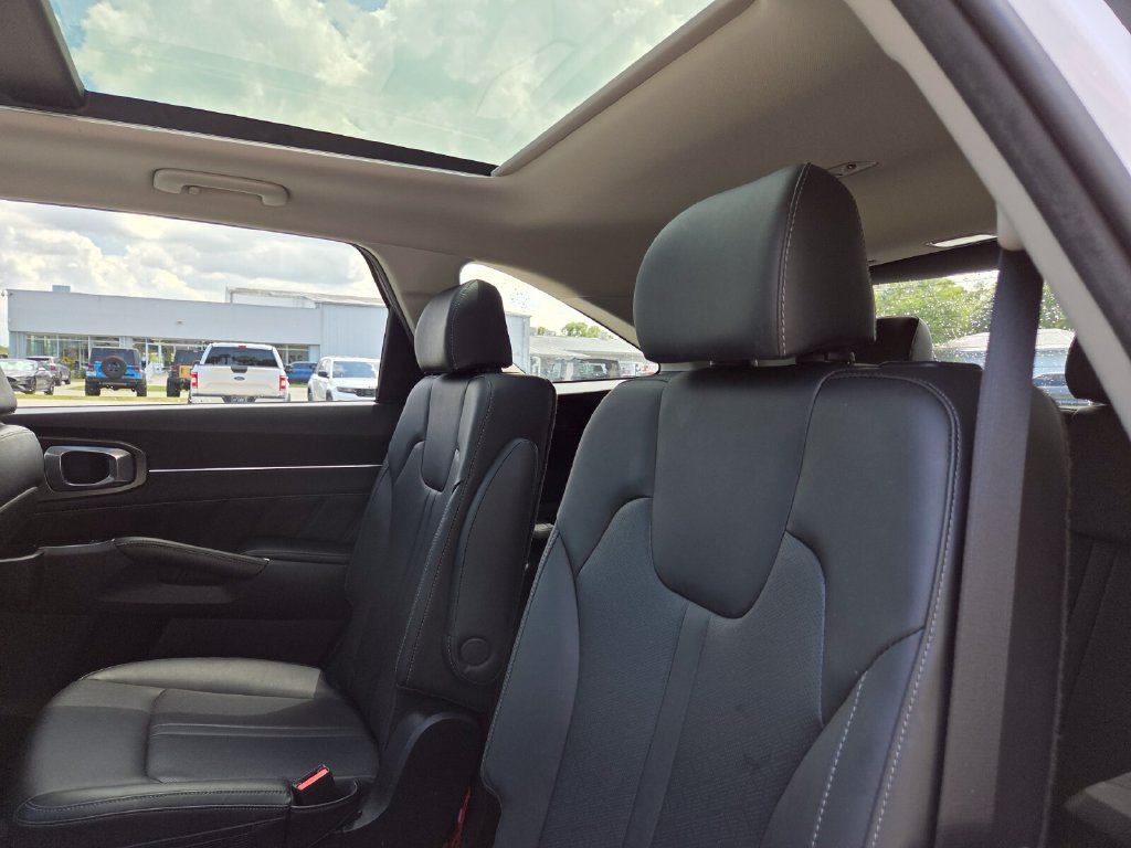 Used 2023 Kia Sorento SX FWD image 24