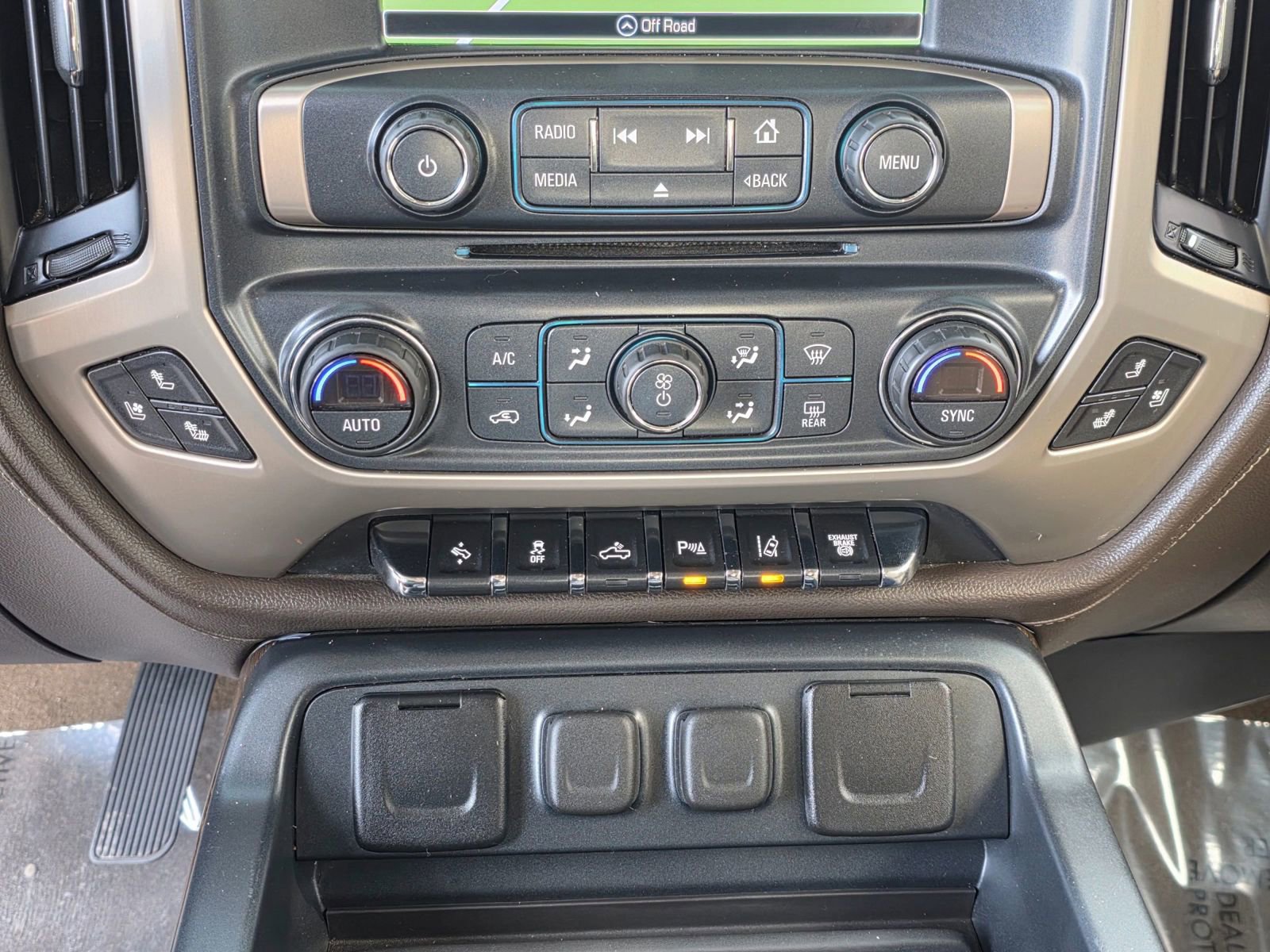 Used 2017 GMC Sierra 3500 Denali w/ Duramax Plus Package AWD/4WD image 16
