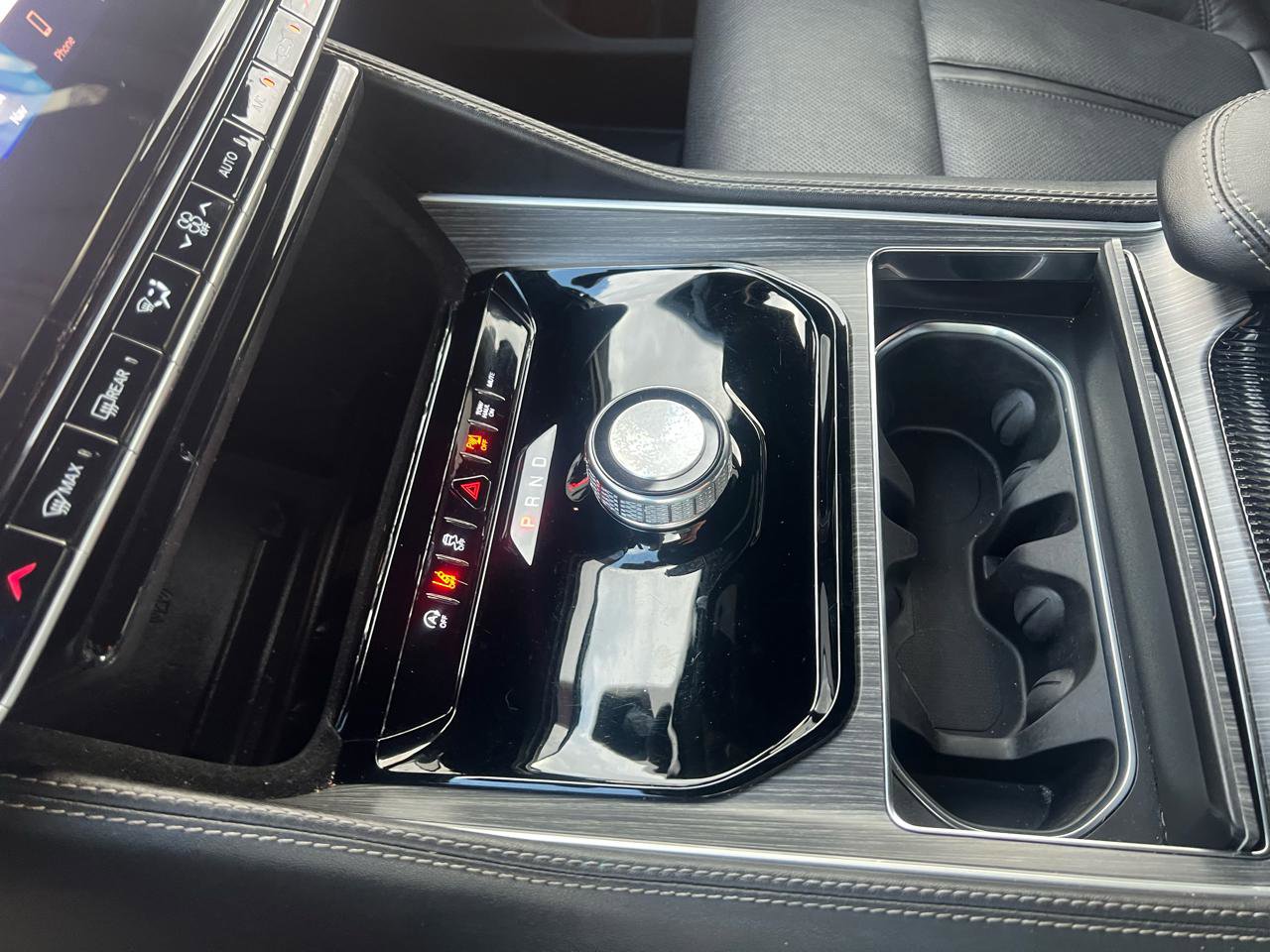 Used 2024 Jeep Wagoneer L Series II image 58