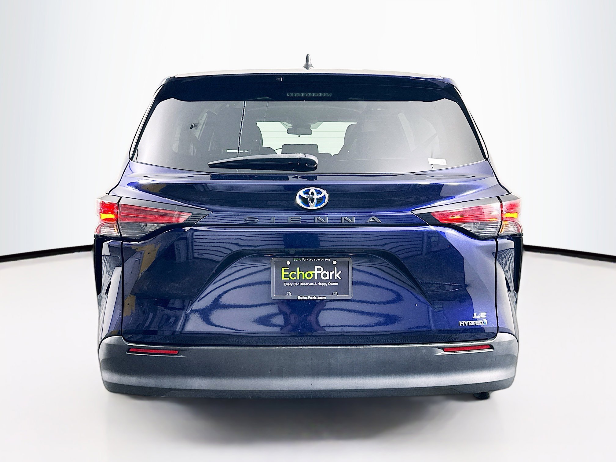 Used 2022 Toyota Sienna LE FWD image 7