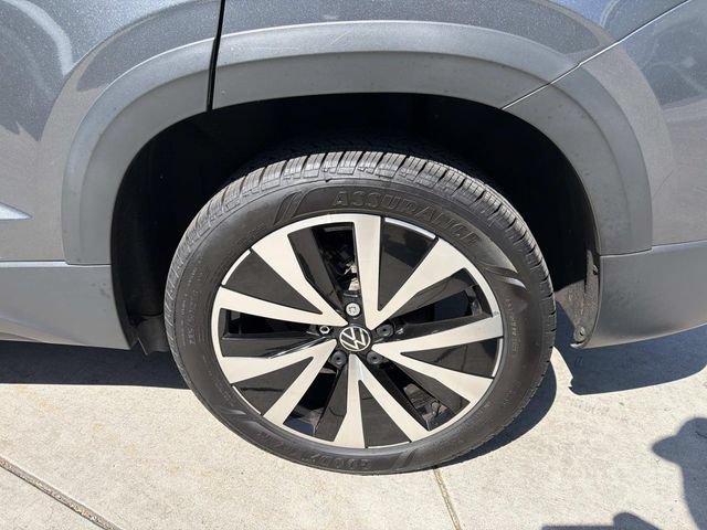 Certified 2023 Volkswagen Taos SE FWD image 7