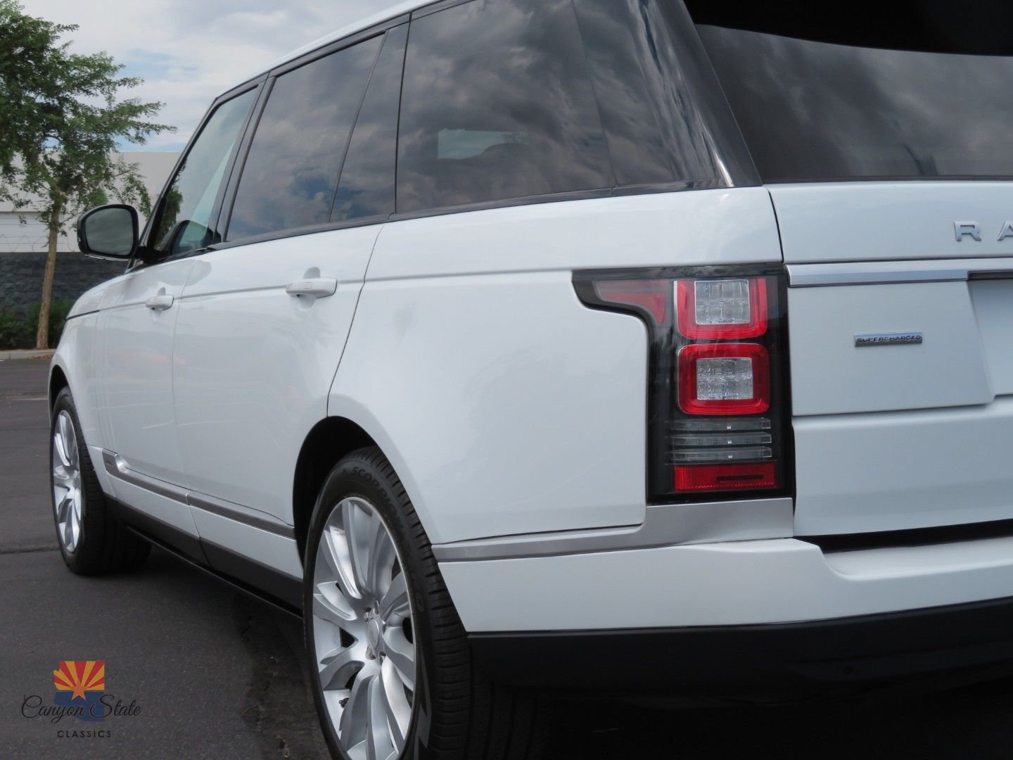 Used 2014 Land Rover Range Rover Long Wheelbase Supercharged AWD/4WD image 27