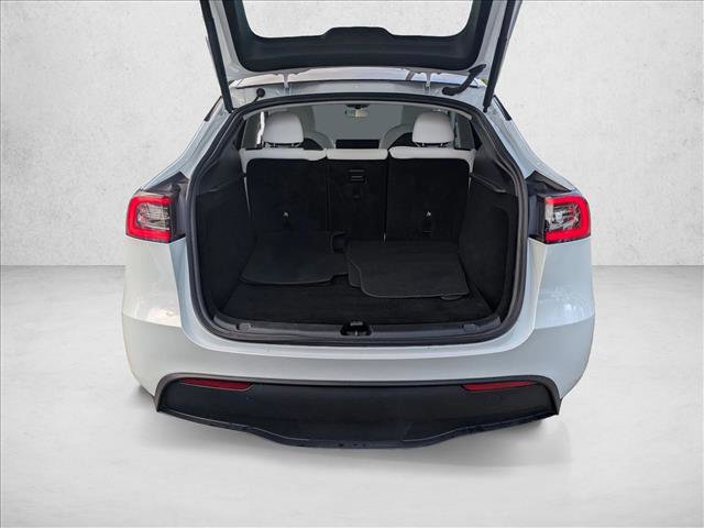 Used 2025 Tesla Model Y Long Range image 6