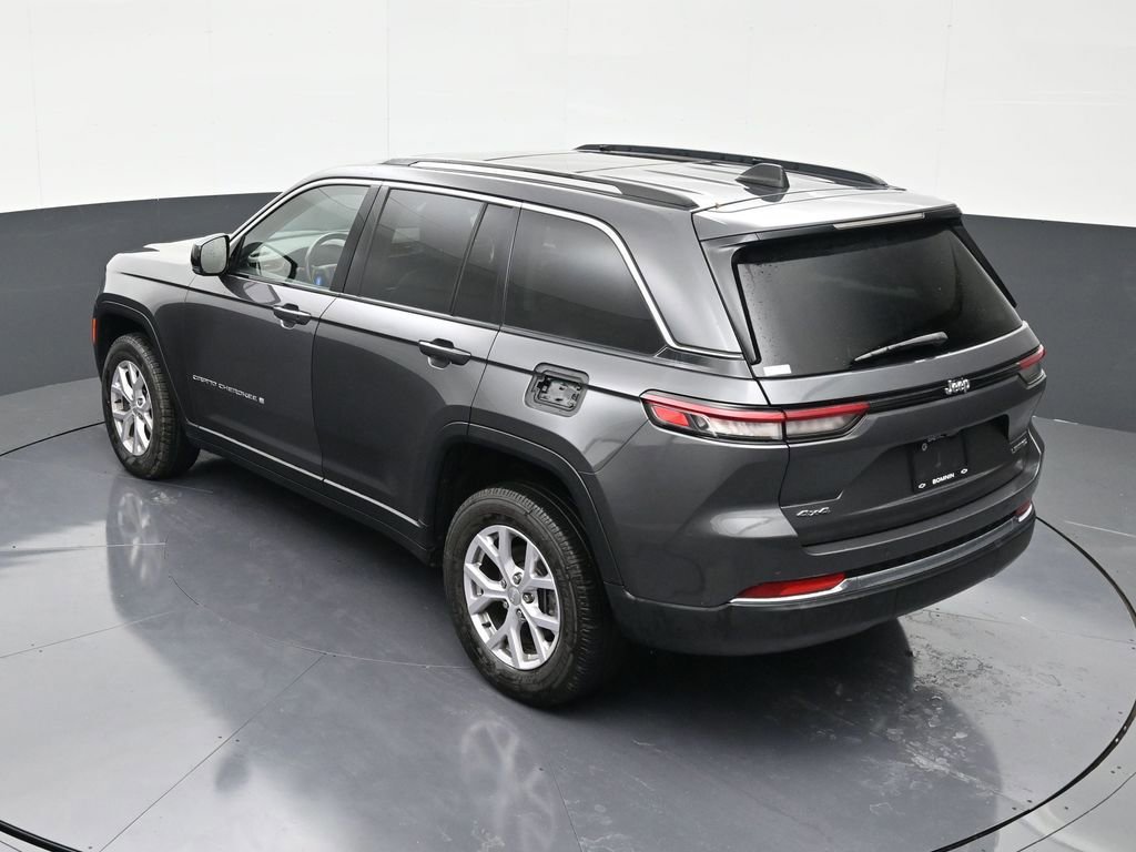 Used 2022 Jeep Grand Cherokee Limited image 15