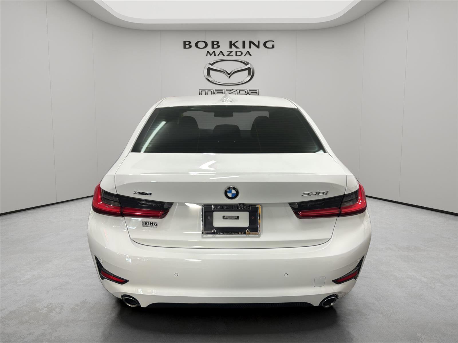 Used 2020 BMW 330i xDrive Sedan w/ Premium Package image 4