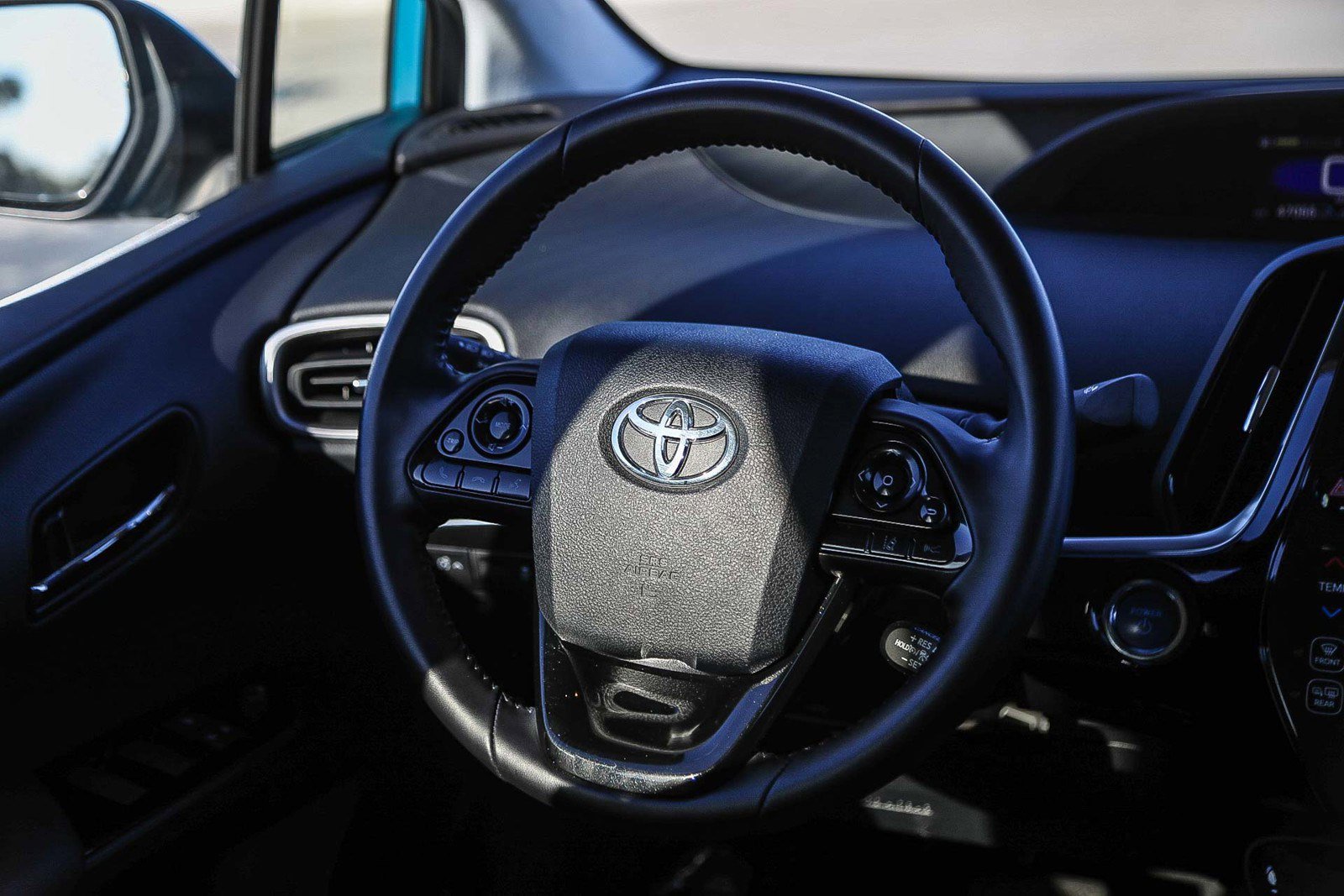 Used 2022 Toyota Prius Prime XLE image 15