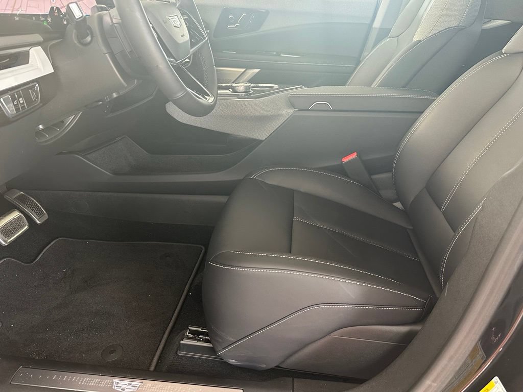 New 2026 Cadillac Optiq Luxury 1 RWD image 11